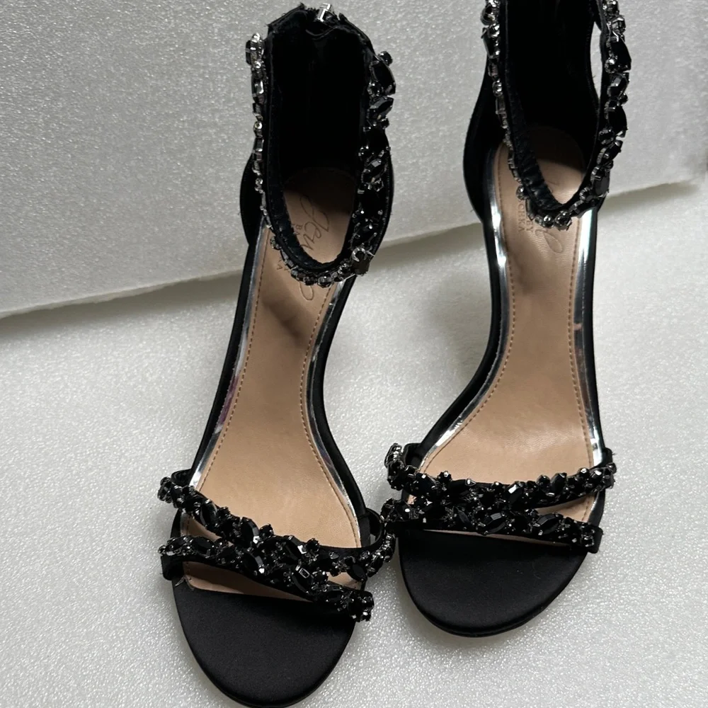 Jewel badgley mischka Elegant Black Beaded Women's Sandals size 7.5
